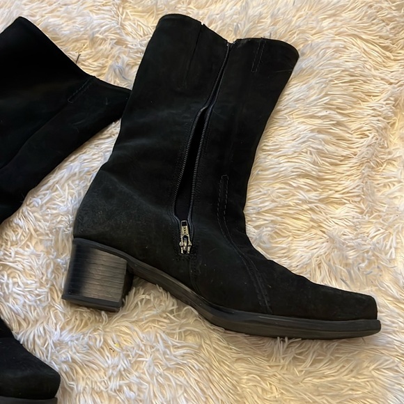 LaCanadienne Boots - Picture 3 of 6